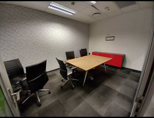 2,248M² OFFICE TO LET IN BRYANSTON